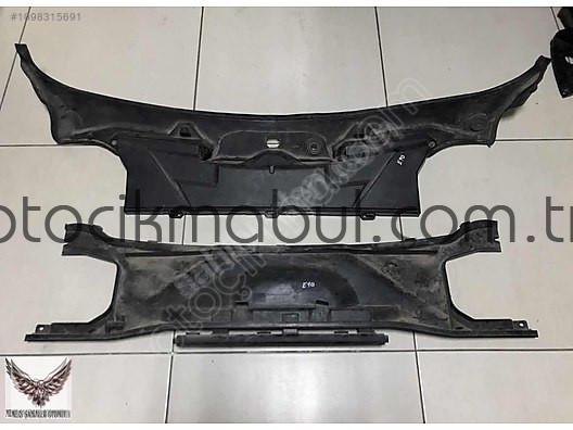 E90 BMW 3 Serisi Cam Ön Izgara Parçası