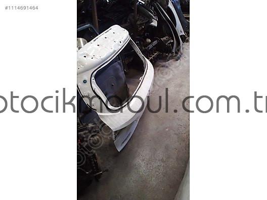 Fiat Egea Modeli İçin Çıkma Arka Bagaj Parçası
