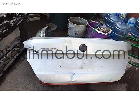 Fiat Egea Modeli İçin Çıkma Bagaj Camı