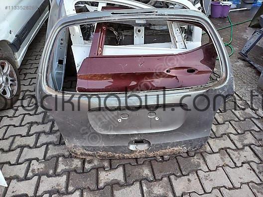 Renault Scenic Modeli İçin Çıkma Bagaj Camı