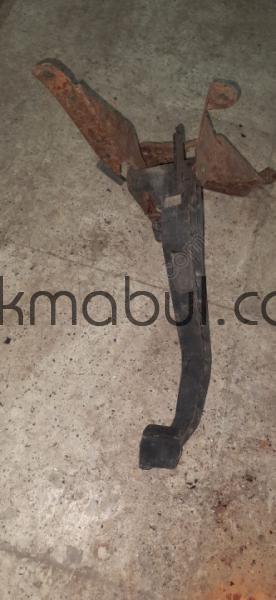 Mazda 3 debriyaj pedalı