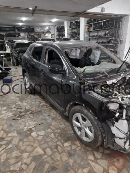 Qashqai j11 alt merkez
