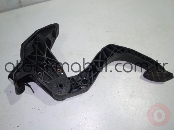 POLO TOLEDO FABİA RAPİD ROOMSTER  DEBRİYAJ PEDALI 6R1721321B