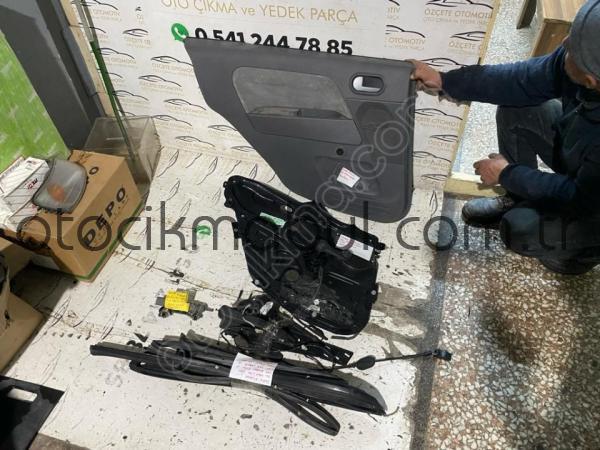 FORD FUSİON SOL ARKA KAPI İÇ MEKANİZMASI ORJİNAL ÇIKMA