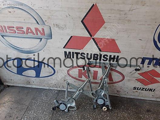 2007-2012 Toyota Corolla için Çıkma Cam Krikosu