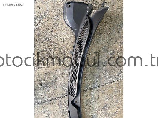 Orijinal Çıkma Megane 2 Ön Cam Izgarası - Renault Parça