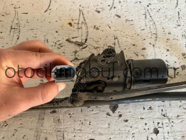 RENAULT MASTER 2 ÖN CAM SİLECEK MOTORU