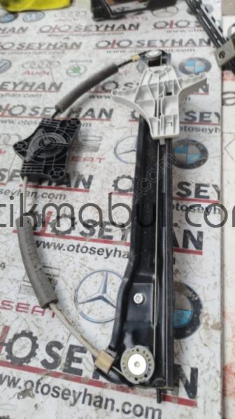 3V0839461 Skoda Super b 2020 arka sol kapı cam krikosu