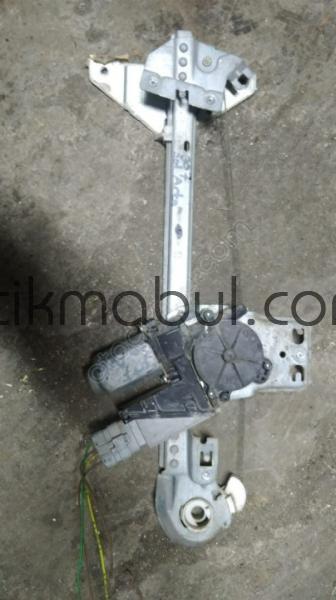 Peugeot 307 sol arka cam krikosu orjinal çıkma