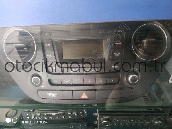 HYUNDAİ İ10 ORJİNAL TEYP 2015