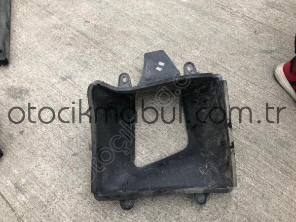 MASERATİ LEVANTE SOL YAN HAVA KANALI 670032141