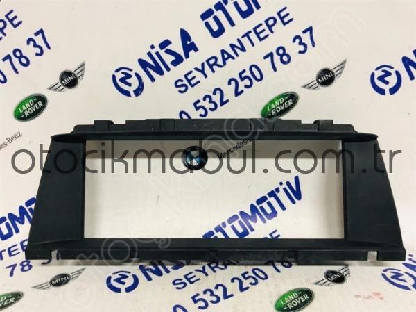 BMW 5 SERİSİ F10 5.20 5.25 KASA BİLGİ EKRAN ÇERÇEVESİ 2010-2