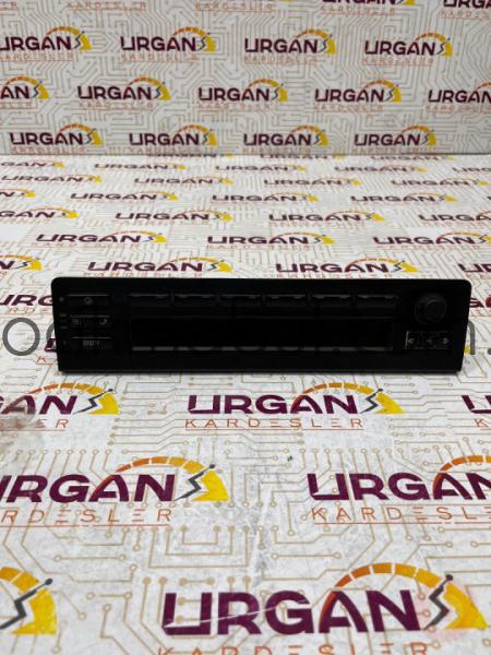 65.82-8 384 931 BMW 528İ RADİO VE STEREO PANELİ