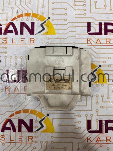 696.002.1004 BMW E34 LCD EKRAN