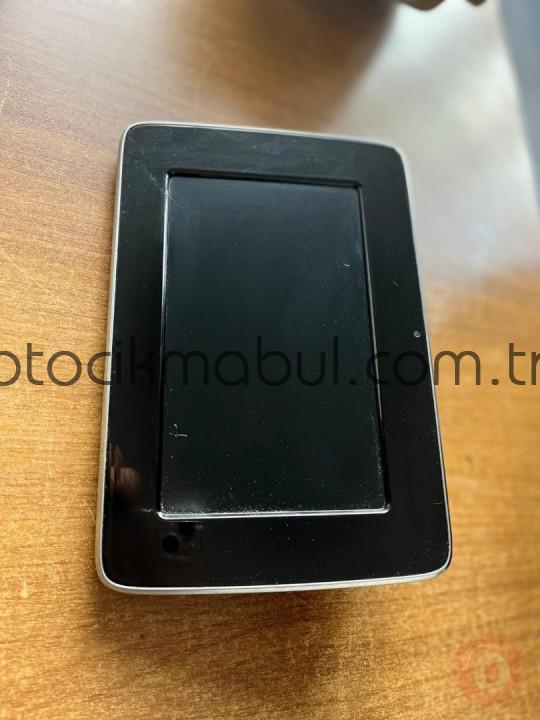 MERCEDES CLA EKRANI ORJİNAL ÇIKMA