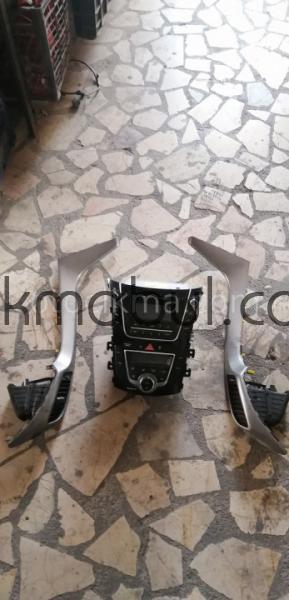 HYUNDAİ İ30 TEYP VE KLİMA PANELİ 2015 ÇIKMA PARÇA