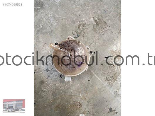 volksvagen passat b7 2012 çay radyatör yedek şu deposu